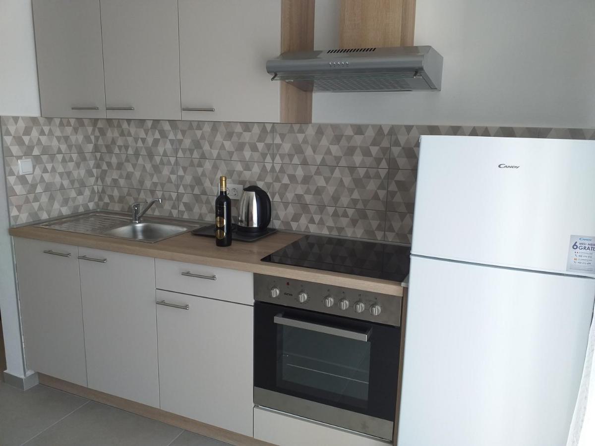 Apartments Bucica Dvori Starigrad Paklenica Exterior photo